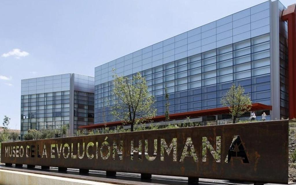 Hostal Cuentame Evolucion Auto Check In Burgos Luaran gambar